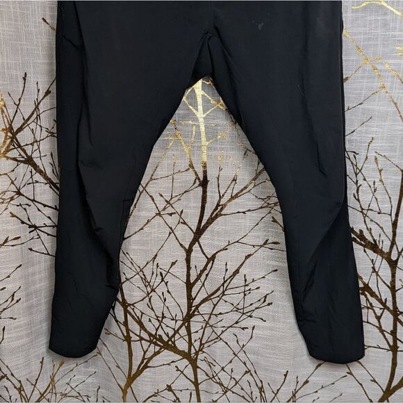 damaged oakley joggers   - Picture 2 of 5